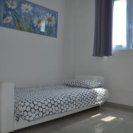 La Casa Dei Nonni Alojamento de Acomodação e Pequeno-almoço 3*